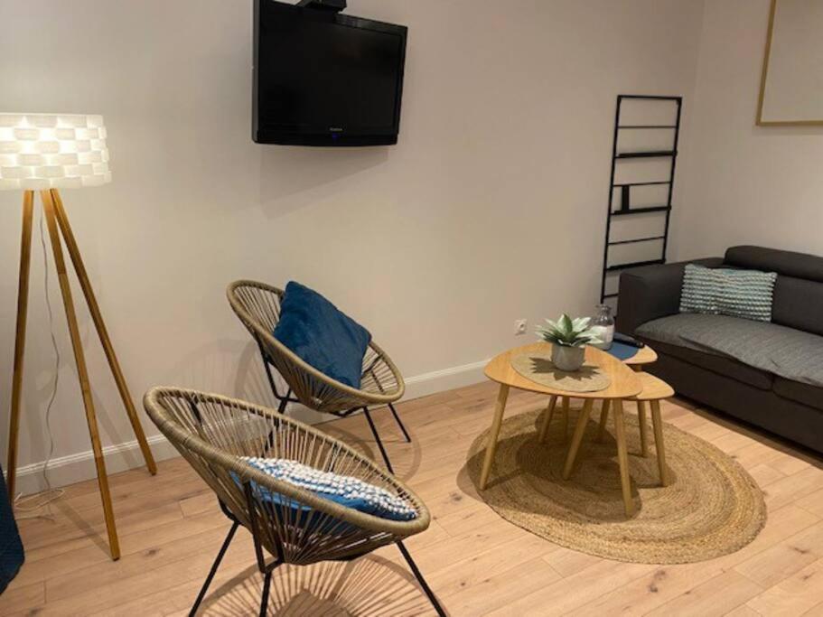 Au Petit Bragard- Triplex Proche Centre Ville Saint-Dizier Luaran gambar